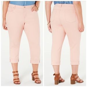 14W 18W 20W 22W Style & Co Peach Curvy Capri Jeans